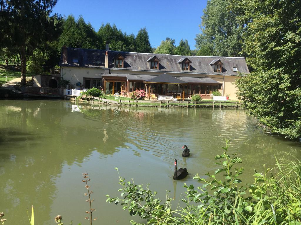 Le Moulin Calme Bed & Breakfast Luceau Exterior photo