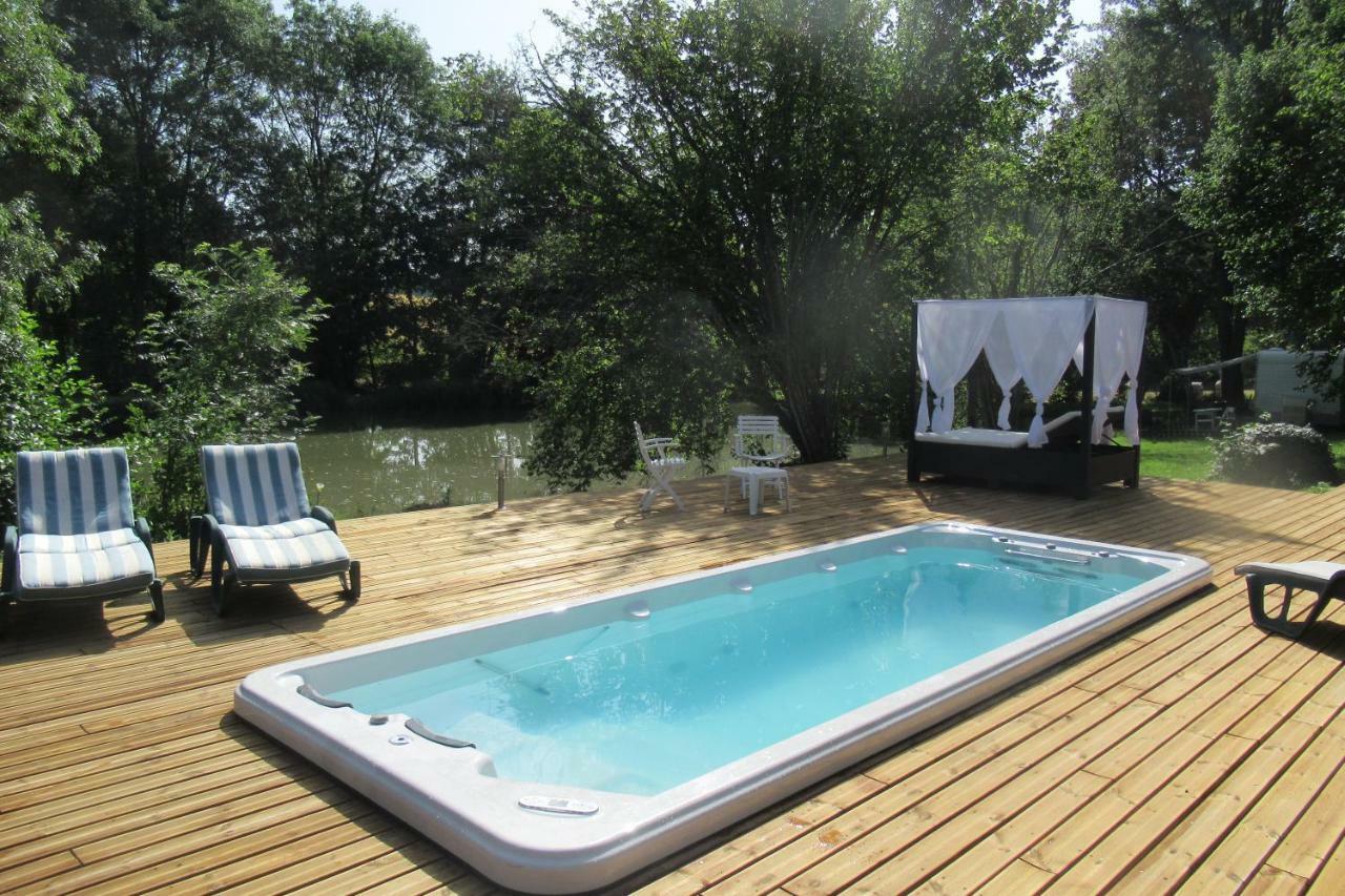 Le Moulin Calme Bed & Breakfast Luceau Exterior photo